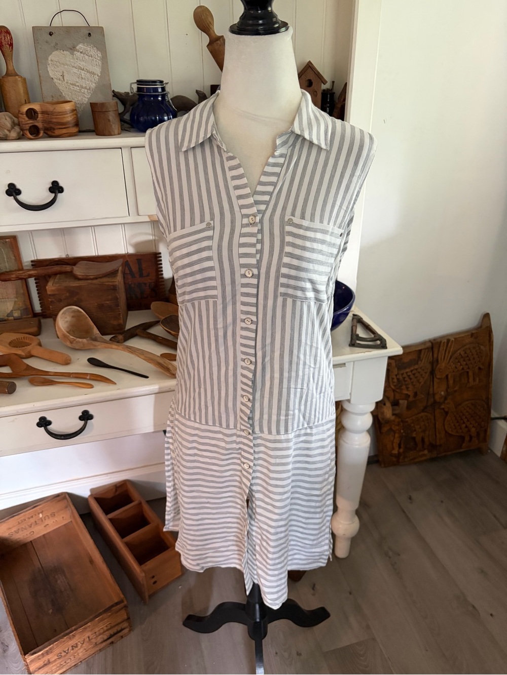 Dolcezza Sleeveless Striped Shirt Dress - White and Light Gray